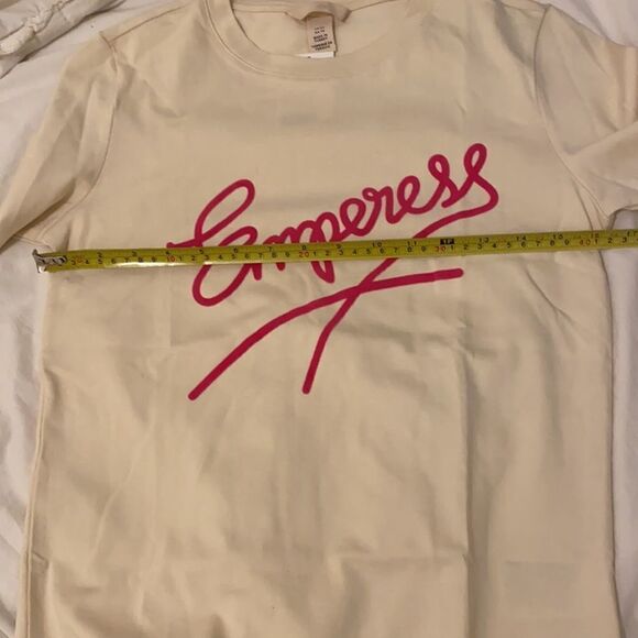 𝅺h&m t-shirt with motif at front. Size Xs. New. - Picture 8 of 8